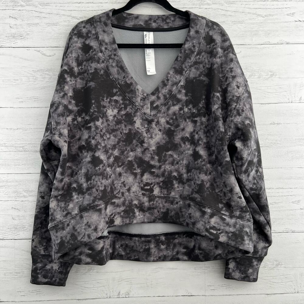 Fabletics Gray and Black Tie Dye Long Sleeve Sweatshirt Size‎ M